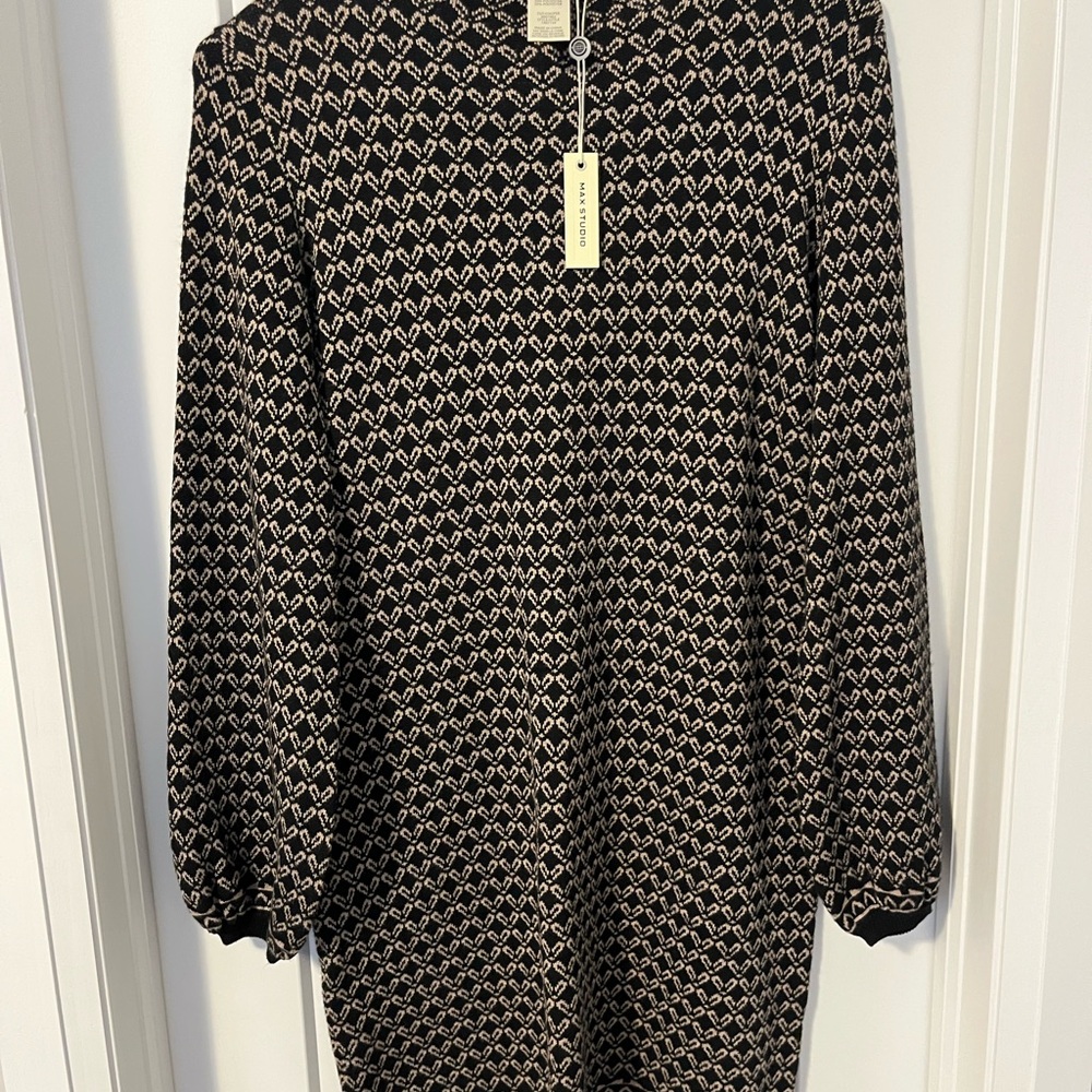 Max Studio Black and Tan Sheath Dress with Bishop Sleeves